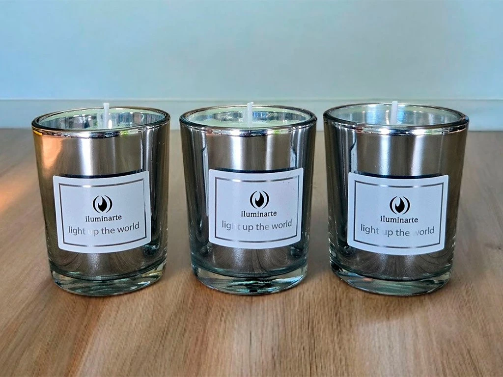 VELA AROMATICA CERA VEGETAL VASO PLATA GRANDE 8X7CM X 1